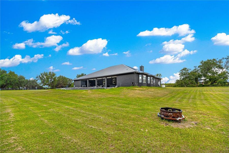 Front exterior of a new home in , Ocala, FL, highlighting curb appeal (Image 20). Front exterior of a new home in , Ocala, FL, highlighting curb appeal (Image 20).