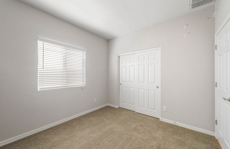 Spacious, unfurnished interior of a new home in El Cidro, Goodyear (Image 24).
