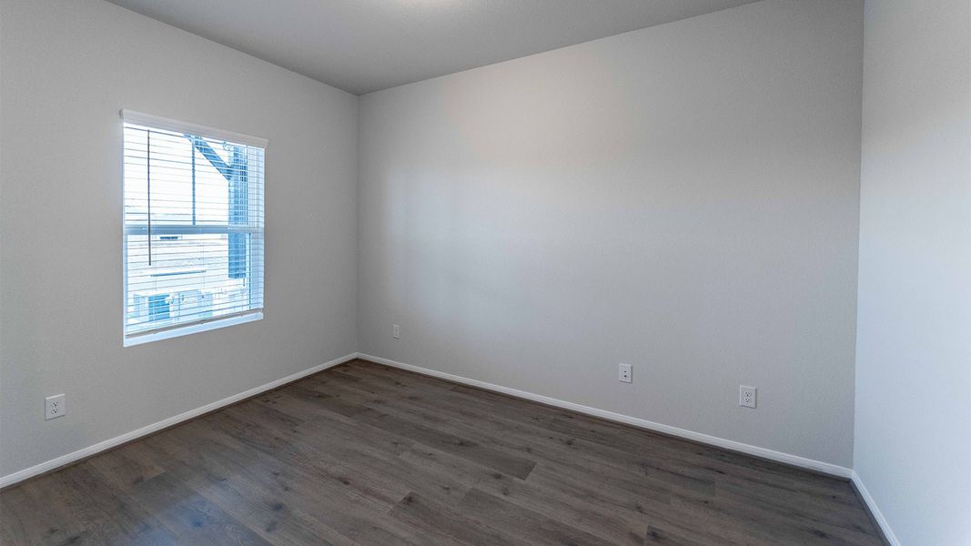 Spacious, unfurnished interior of a new home in Paramount, Kyle (Image 18).