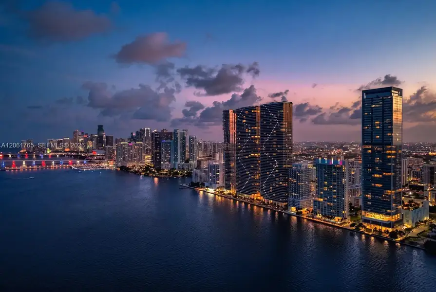 Condo located in Miami, FL showcasing its design and architecture (Image 3). Condo located in Miami, FL showcasing its design and architecture (Image 3).