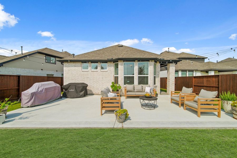 Front exterior of a new home in , Rosharon, TX, highlighting curb appeal (Image 23).