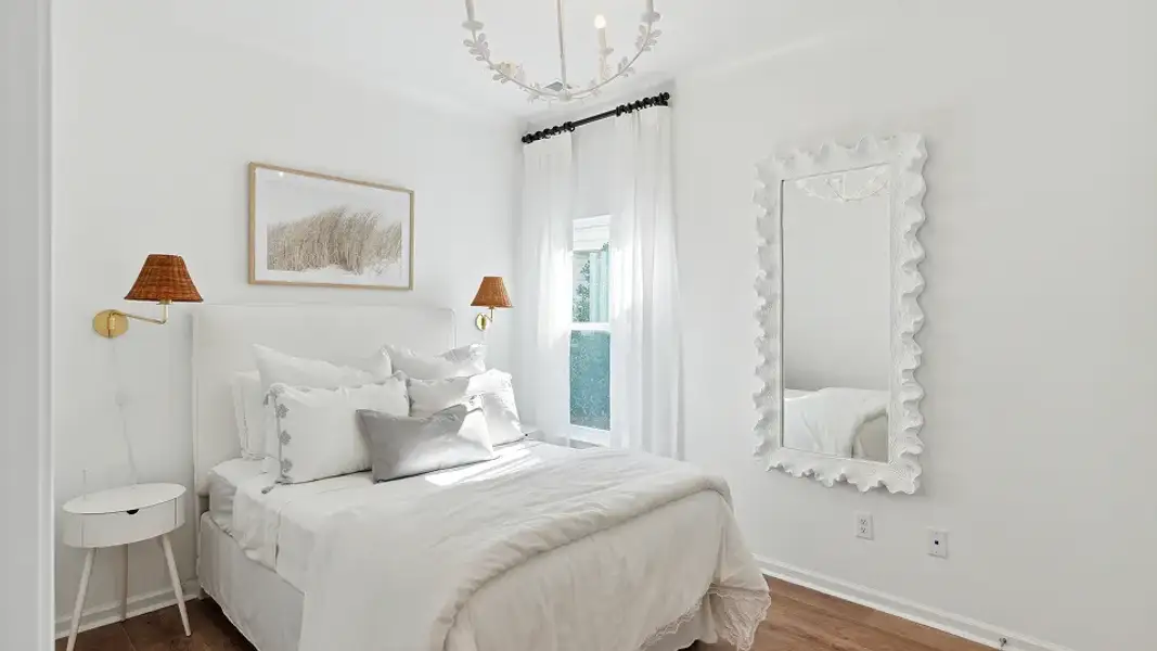 1429 Drake Bed3 1of2 6 3 25