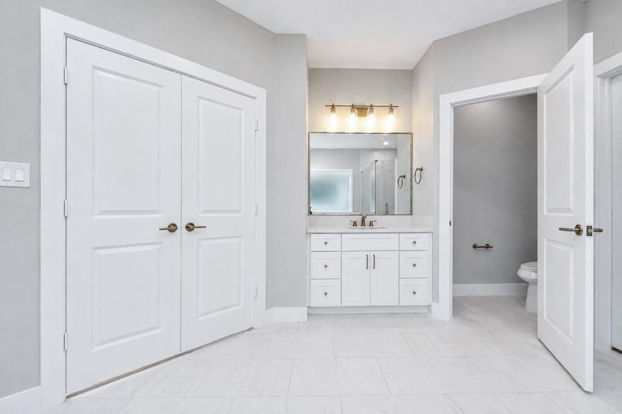 Furnished interior view inside a new home in , Houston (Image 9).