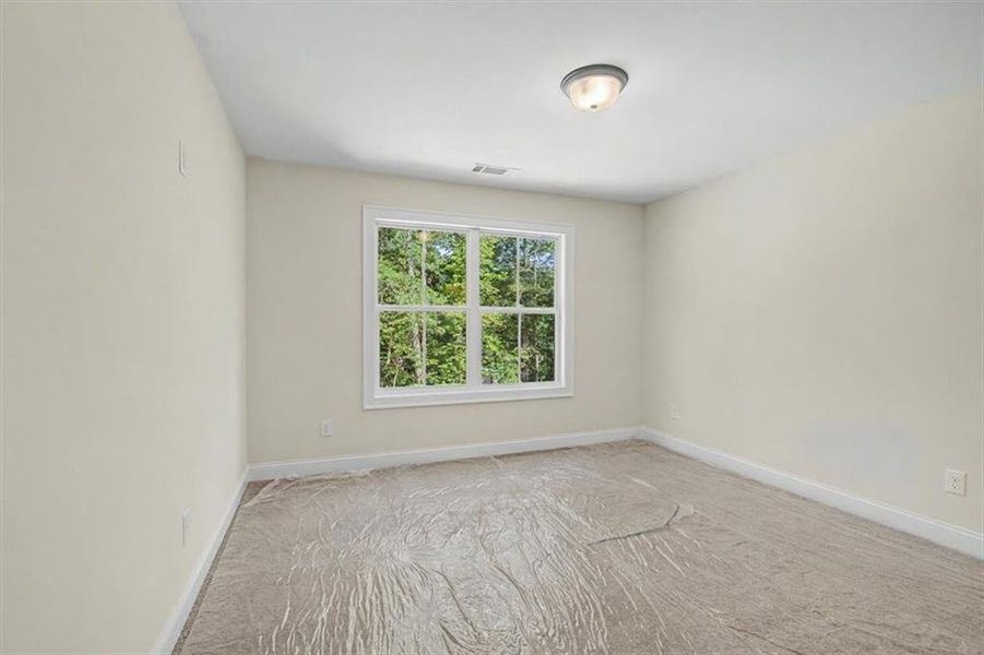 Spacious, unfurnished interior of a new home in , Dallas (Image 27).