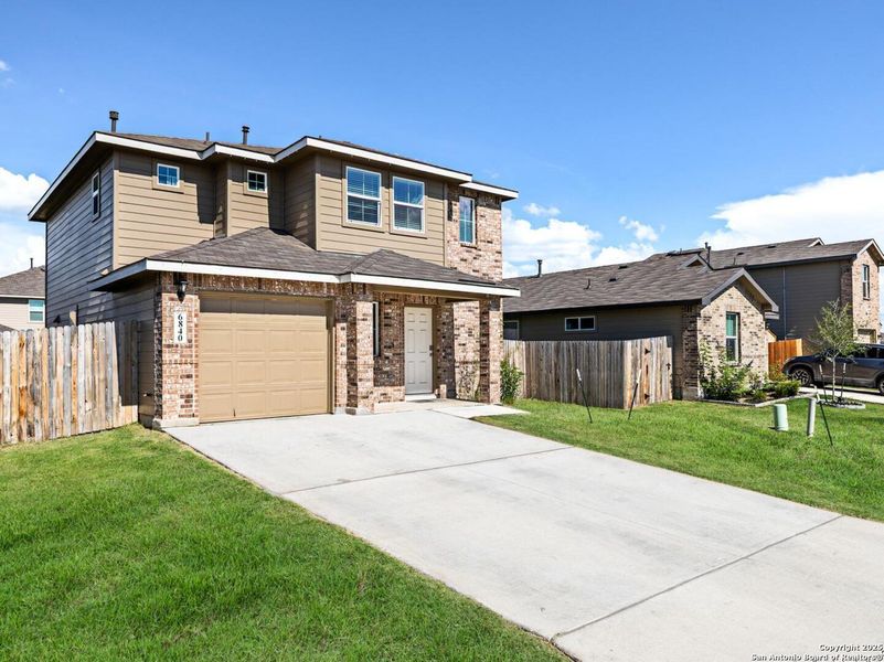 Image 19 of a home in Whisper Falls.