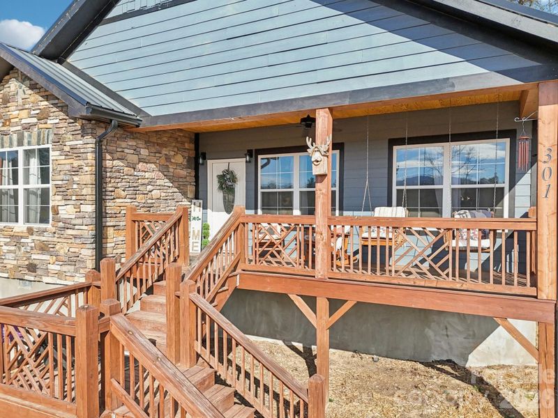 Exterior details and patio area of a home in , Old Fort (Image 16).