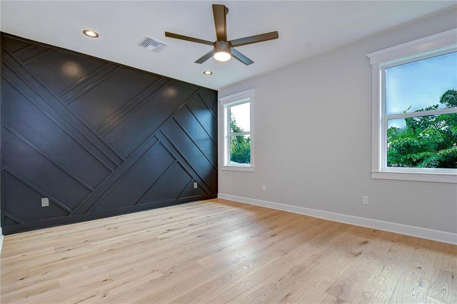 Spacious, unfurnished interior of a new home in , Tampa (Image 37).