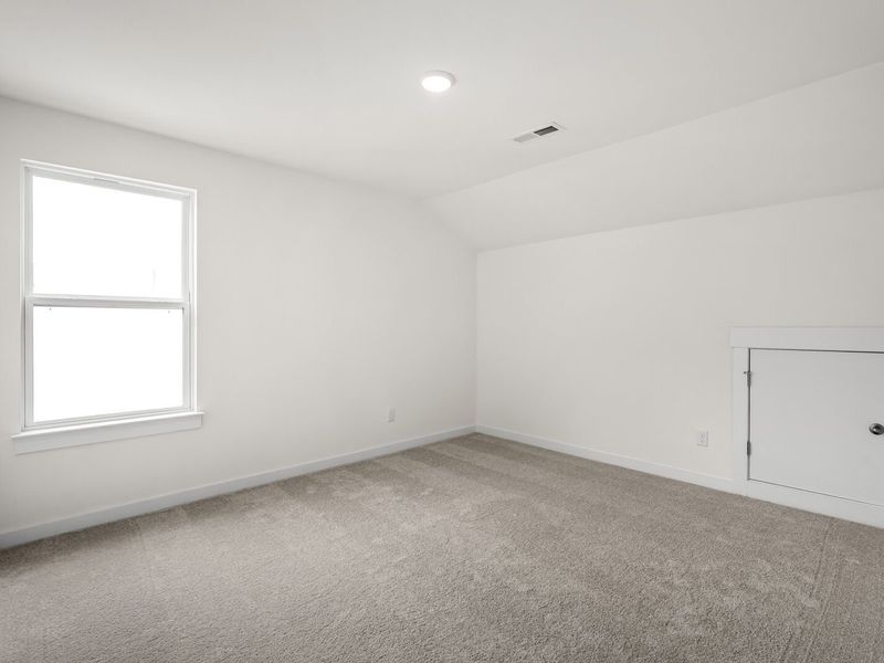 Spacious, unfurnished interior of a new home in Woods Crossing, Gallatin (Image 67).