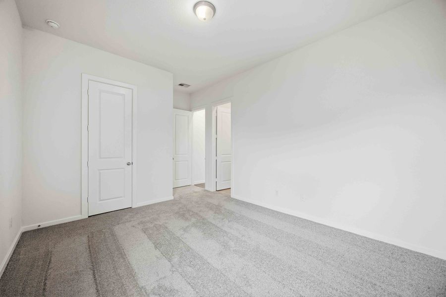 Spacious, unfurnished interior of a new home in Canterra Creek 60', Rosharon (Image 35). Spacious, unfurnished interior of a new home in Canterra Creek 60', Rosharon (Image 35).