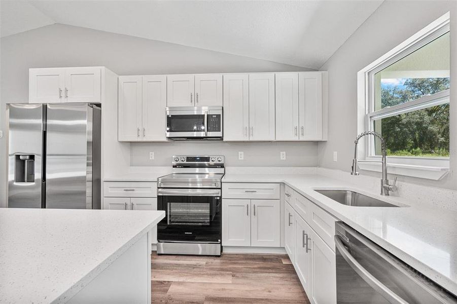 Furnished interior view inside a new home in , Ocklawaha (Image 10).