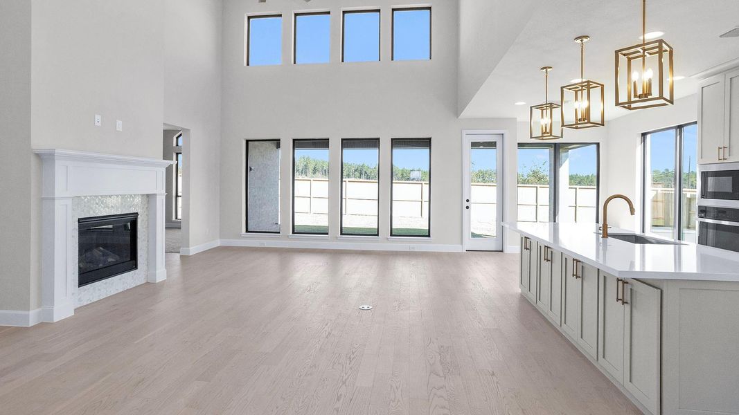 Spacious, unfurnished interior of a new home in Escondido 80', Magnolia (Image 14).