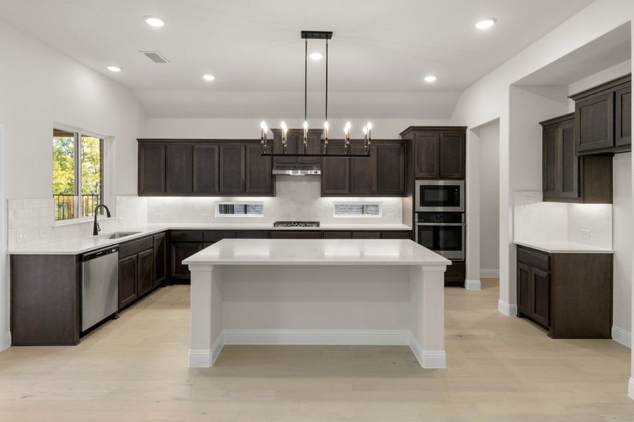 Furnished interior view inside a new home in Park Hills, Rockwall (Image 8).
