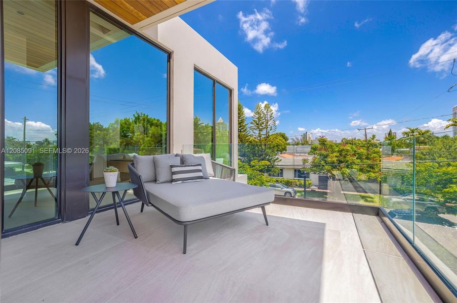 Exterior details and patio area of a home in , Miami Beach (Image 23).
