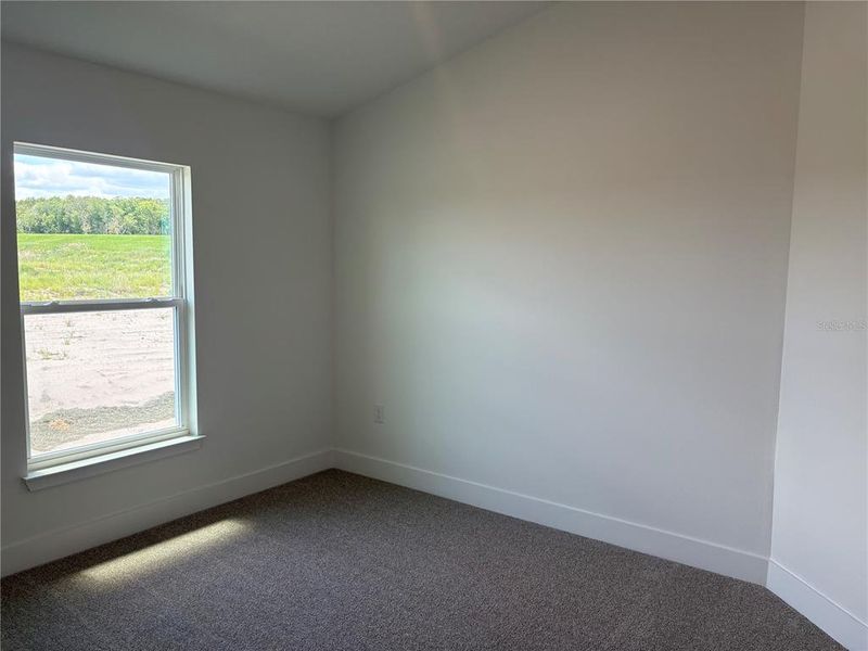 Spacious, unfurnished interior of a new home in Arbor Park, Leesburg (Image 14).