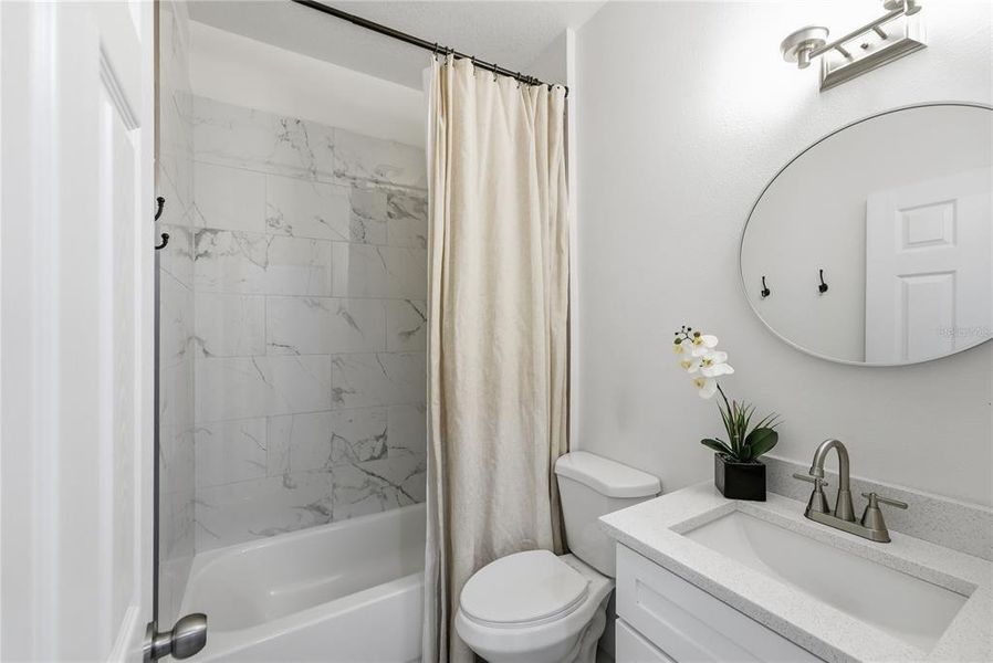 Furnished interior view inside a new home in , Orlando (Image 17).