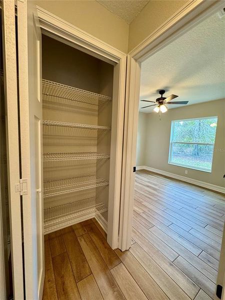 Spacious, unfurnished interior of a new home in , Dunnellon (Image 23).