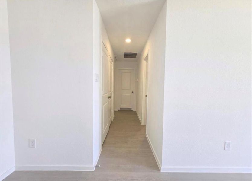 Spacious, unfurnished interior of a new home in The Grand Prairie: Cottage Collection, Hockley (Image 11).