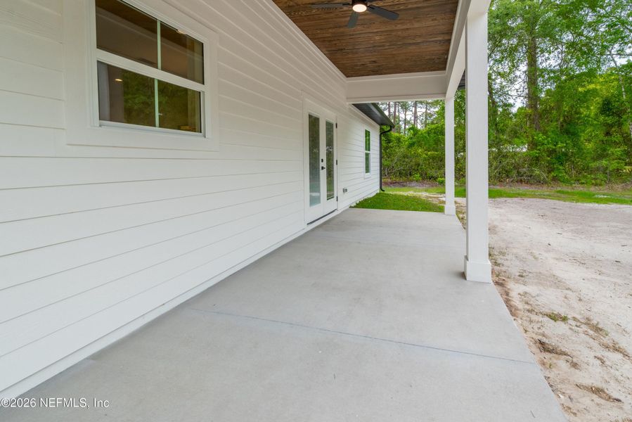 Exterior details and patio area of a home in , Starke (Image 30).