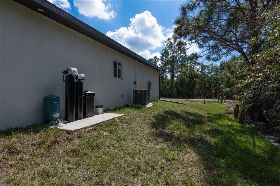 Exterior details and patio area of a home in , Punta Gorda (Image 39). Exterior details and patio area of a home in , Punta Gorda (Image 39).