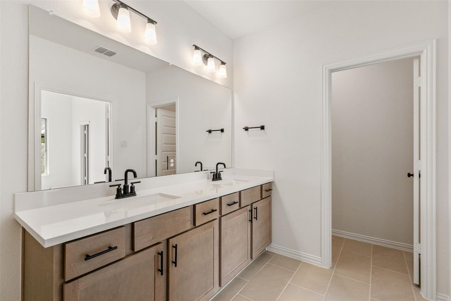 Furnished interior view inside a new home in Ellis Cove, Seabrook (Image 3).
