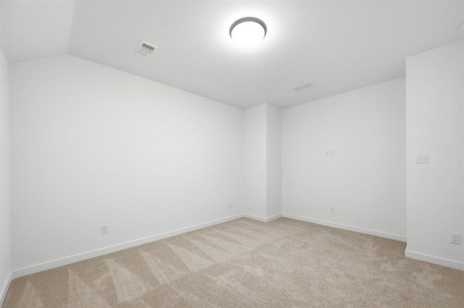Spacious, unfurnished interior of a new home in Hillstead, Lavon (Image 19).