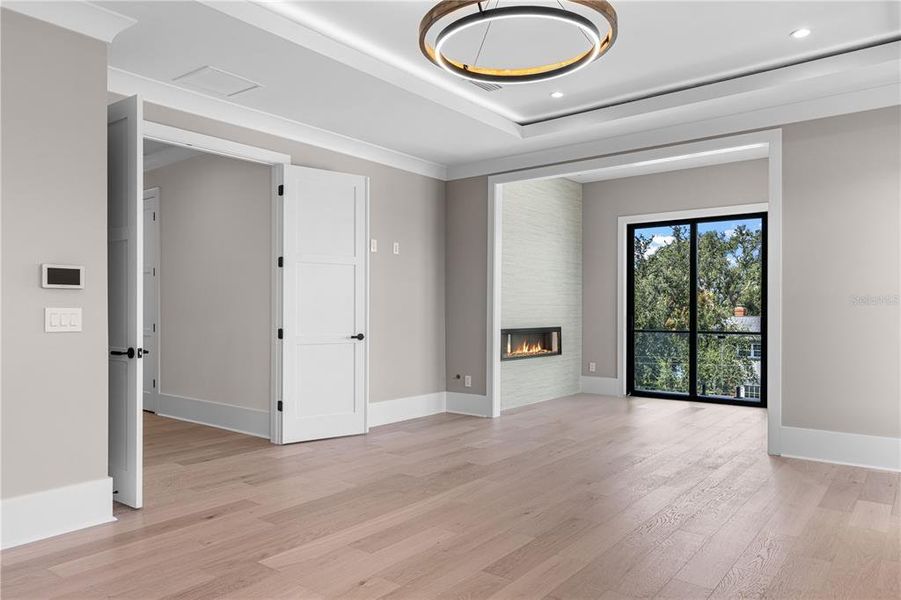 Spacious, unfurnished interior of a new home in , St. Petersburg (Image 14).