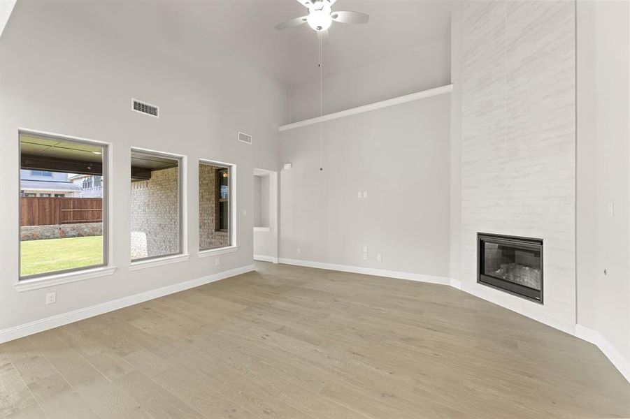 09. 4281 Berylline - Family