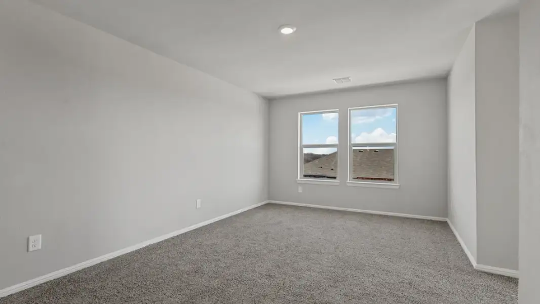 Representative unfurnished interior of a home built from the Midland by D.R. Horton in Audra Oaks, Denton (Image 36).