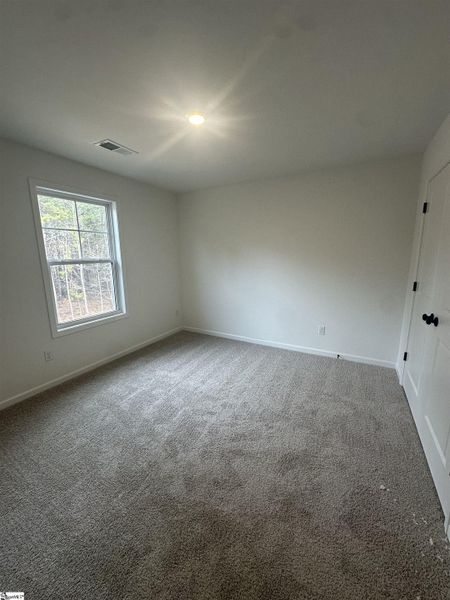 Spacious, unfurnished interior of a new home in Shiloh Trail, Wellford (Image 23).