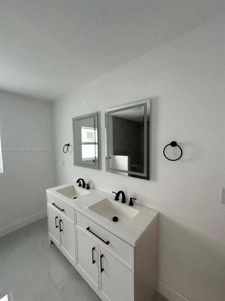 Furnished interior view inside a new home in , Vero Beach (Image 4).