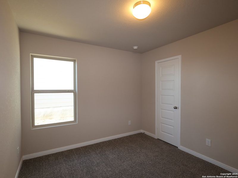 Spacious, unfurnished interior of a new home in Paloma Park, Converse (Image 16).