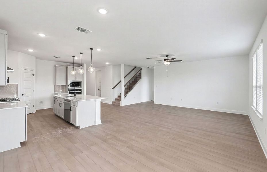 Image 12 of a home in River Ranch.