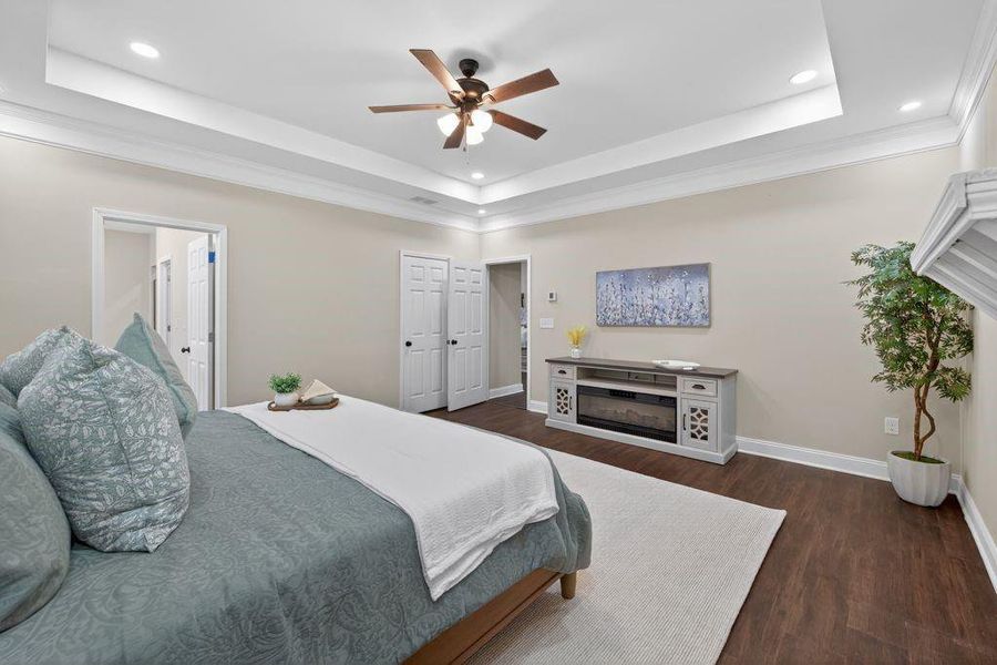 Furnished interior view inside a new home in , Oxford (Image 30).