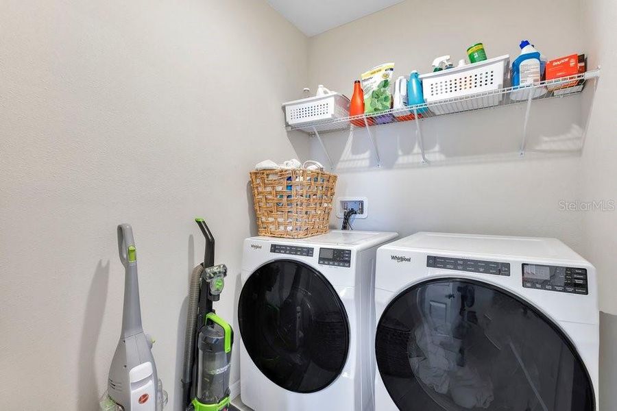 Close-up of interior finishes inside a home in Park East, Plant City (Image 20).