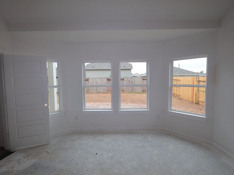 Image 14 of a home in Miller's Pond.