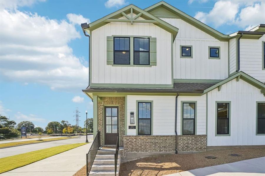 1-web-or-mls-1102 Bexar Ln-S1411-001 1-web-or-mls-1102 Bexar Ln-S1411-001