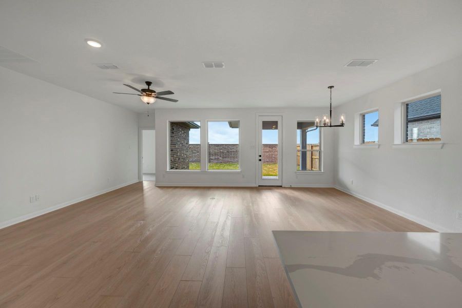 Spacious, unfurnished interior of a new home in Beacon Point at Lago Mar 50’ Homesites, Texas City (Image 23).