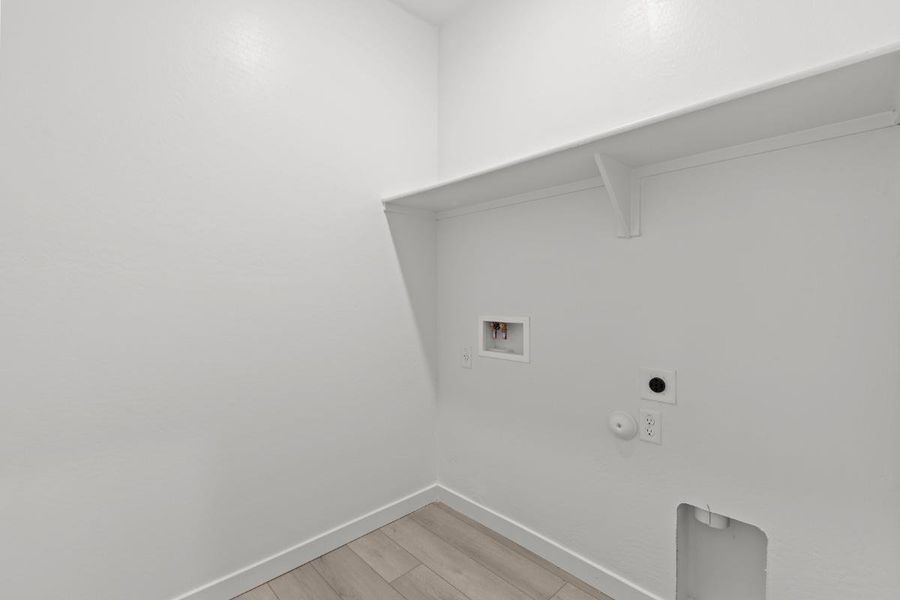 Spacious, unfurnished interior of a new home in The Traditions at Teravalis, Buckeye (Image 14). Spacious, unfurnished interior of a new home in The Traditions at Teravalis, Buckeye (Image 14).