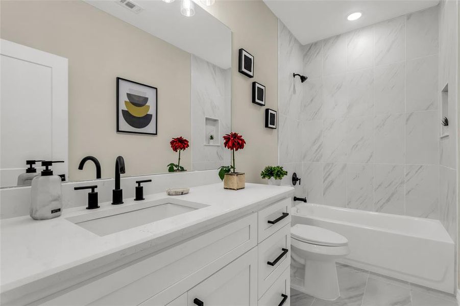 Furnished interior view inside a new home in , Gun Barrel City (Image 16).