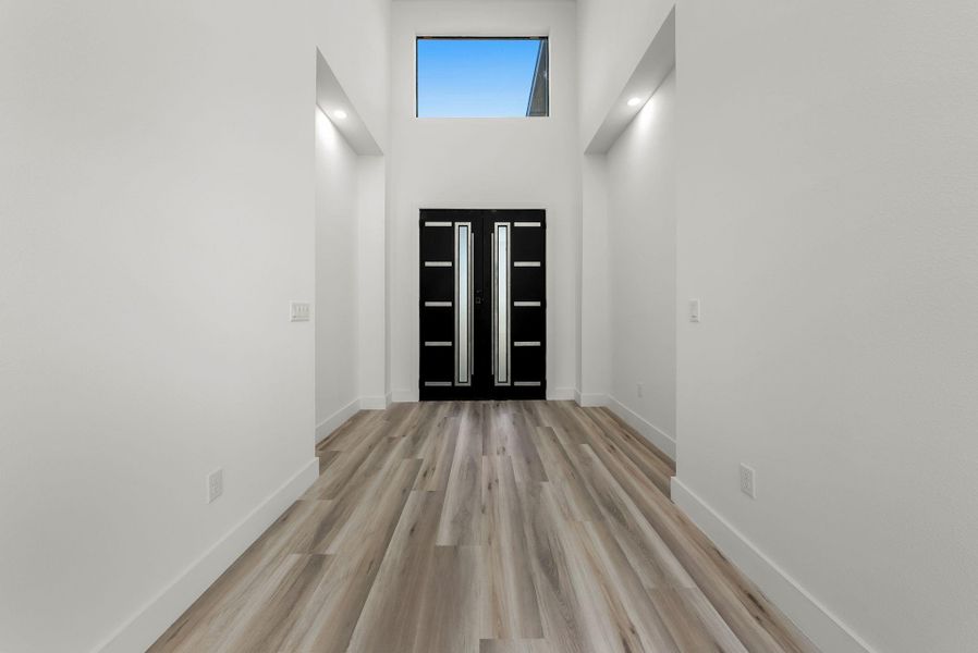 Spacious, unfurnished interior of a new home in , Cedar Park (Image 28).