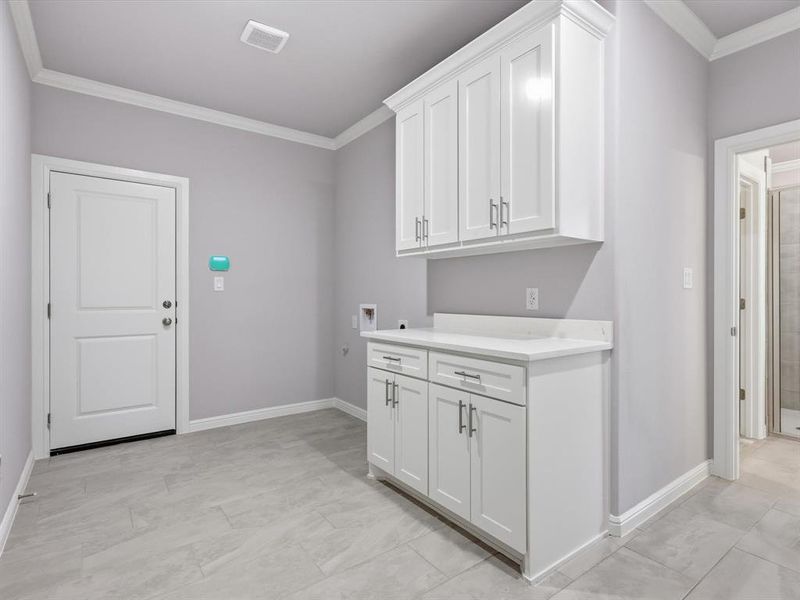 Furnished interior view inside a new home in , Granbury (Image 16).