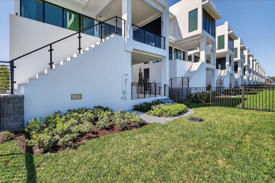 4360DiamondShoresWay(23)