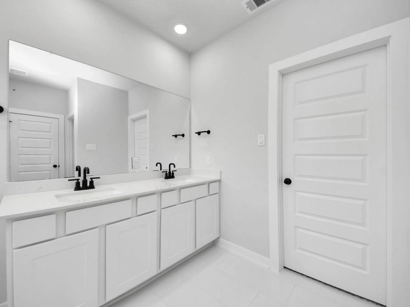 Furnished interior view inside a new home in River Ranch Meadows, Dayton (Image 14).