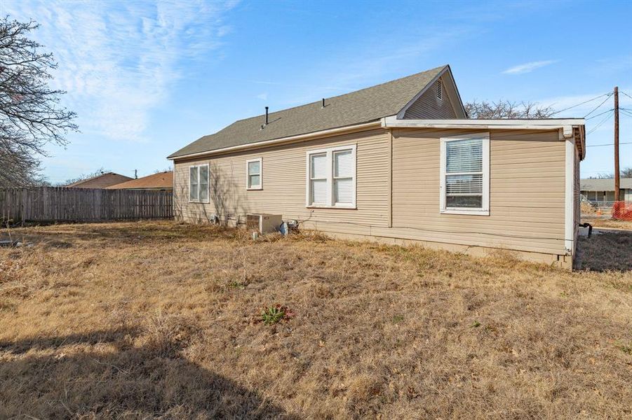 Exterior details and patio area of a home in , Stephenville (Image 16).