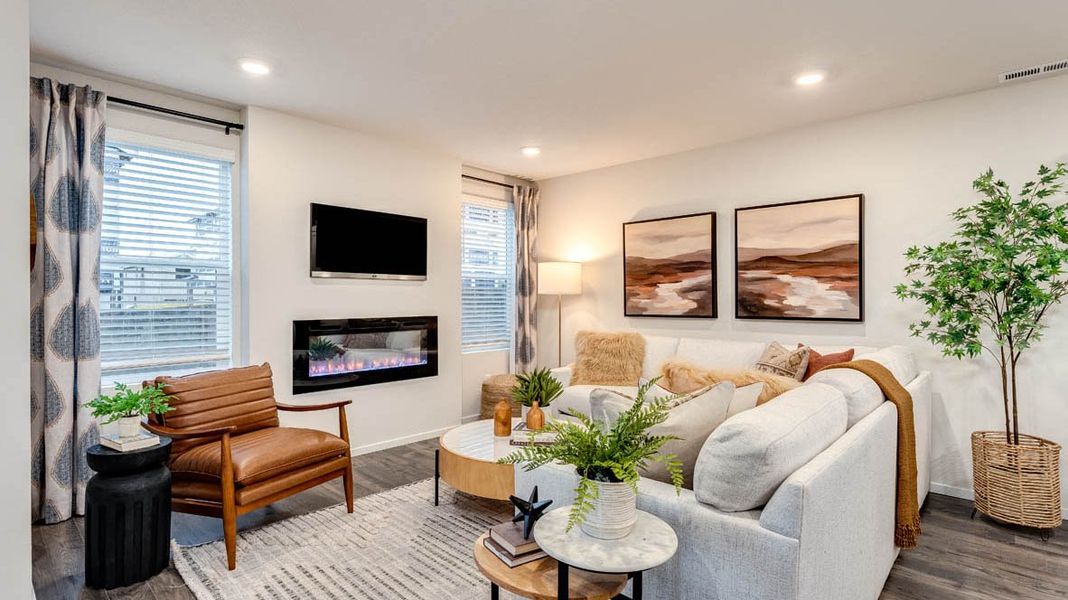 Representative furnished interior of a home built from the Rowan by D.R. Horton in Vineyards, Davie (Image 8). Representative furnished interior of a home built from the Rowan by D.R. Horton in Vineyards, Davie (Image 8).