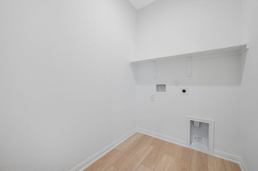 208 Crumpton Way - Ready Now! 208 Crumpton Way - Ready Now!