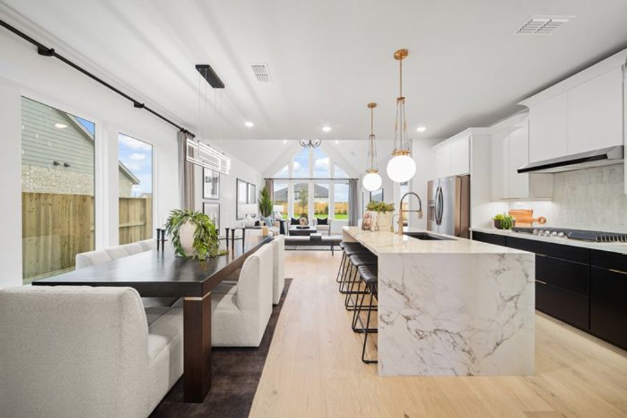 Furnished interior view inside a new home in Meridiana 40', 65', Iowa Colony (Image 14).