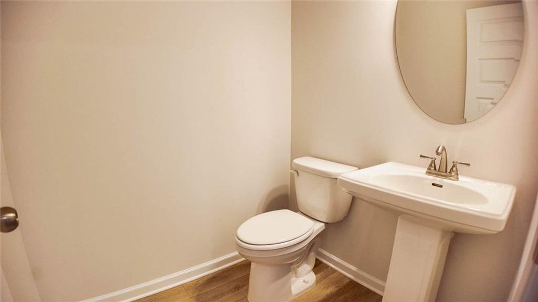 Furnished interior view inside a new home in Franklin Manor, Lawrenceville (Image 5).