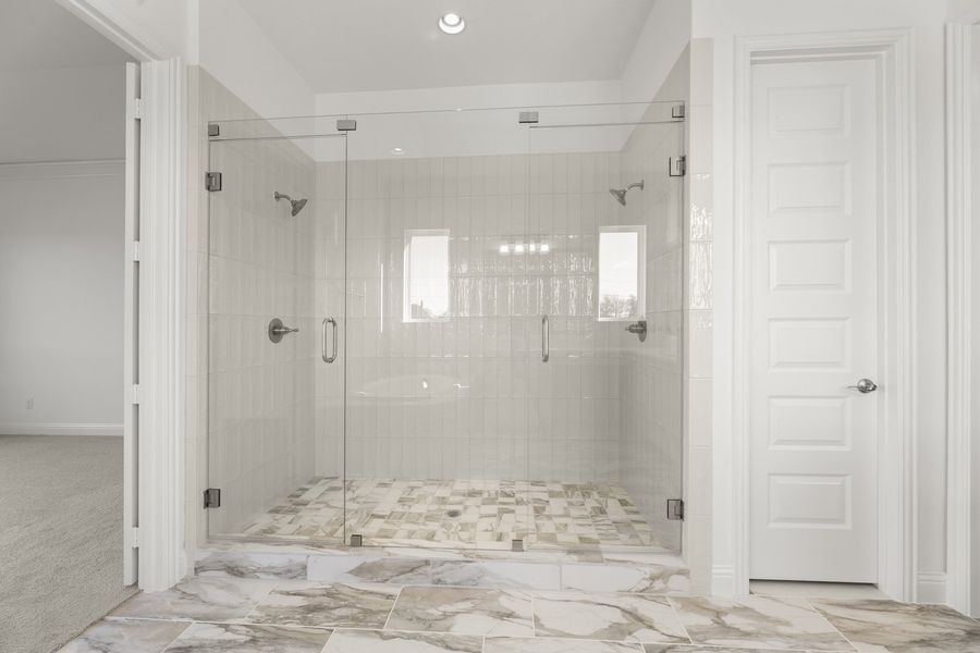 Spacious, unfurnished interior of a new home in Nelson Lake Estates, Rockwall (Image 27).