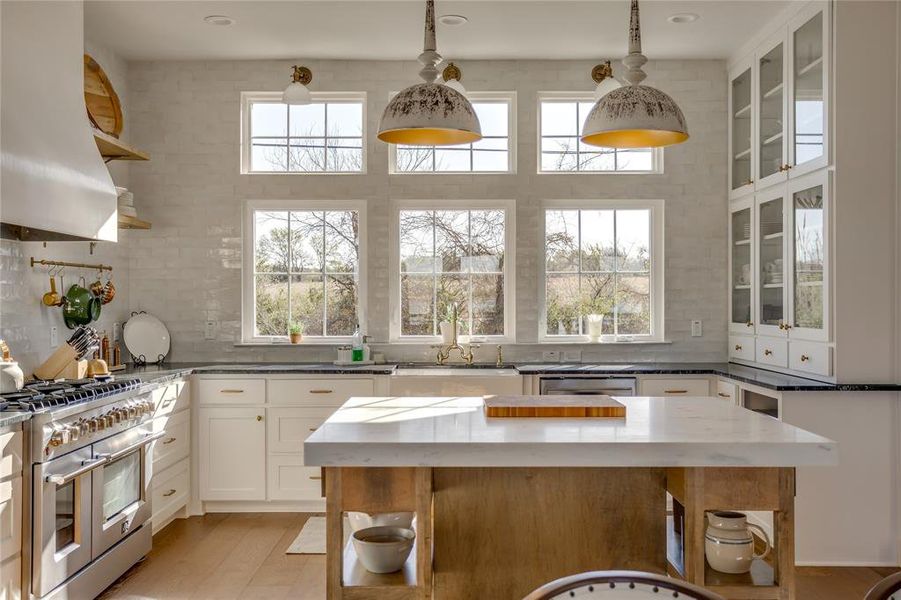 Furnished interior view inside a new home in , Weatherford (Image 5).